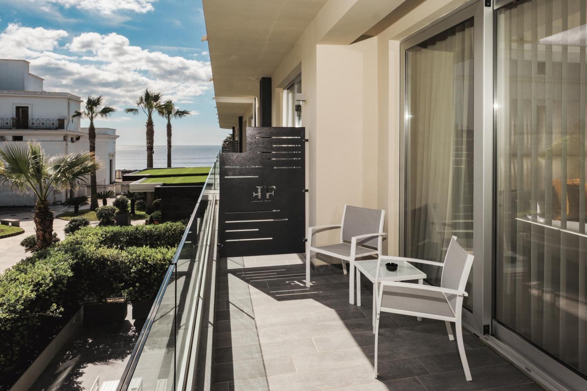 Hotel & Resort Tre Fontane Luxury Portici Esterno foto