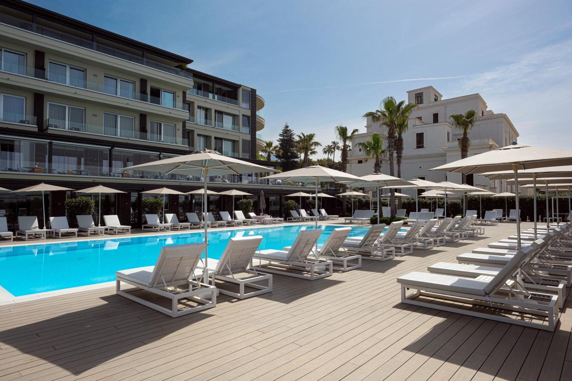Hotel & Resort Tre Fontane Luxury Portici Esterno foto