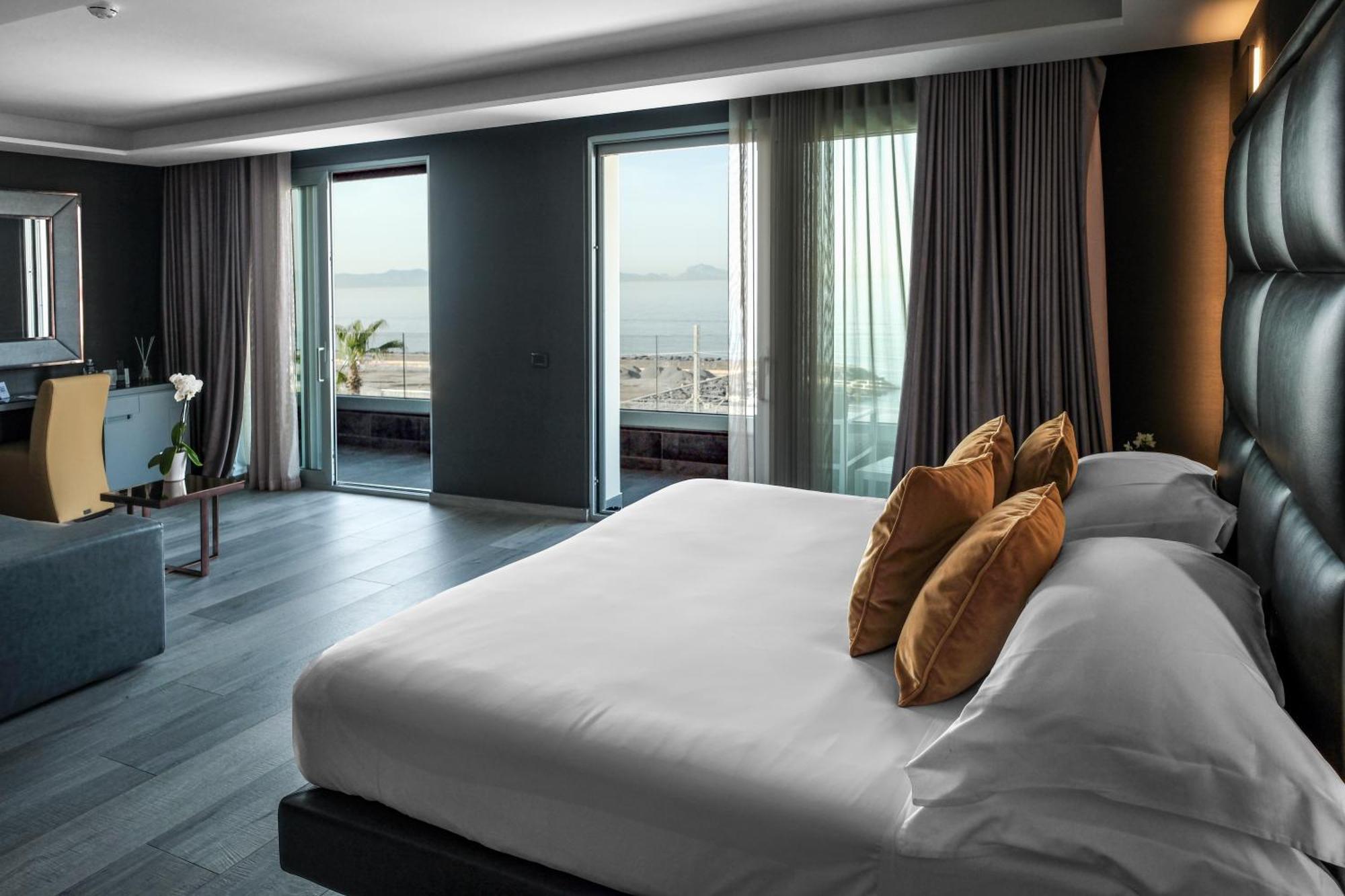Hotel & Resort Tre Fontane Luxury Portici Esterno foto
