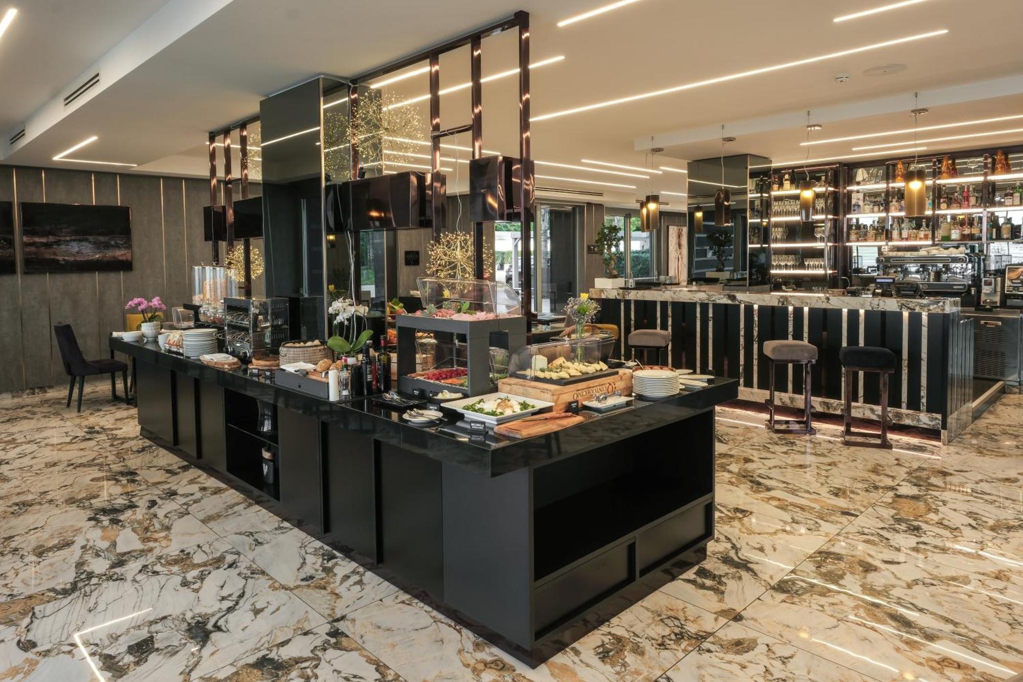 Hotel & Resort Tre Fontane Luxury Portici Esterno foto